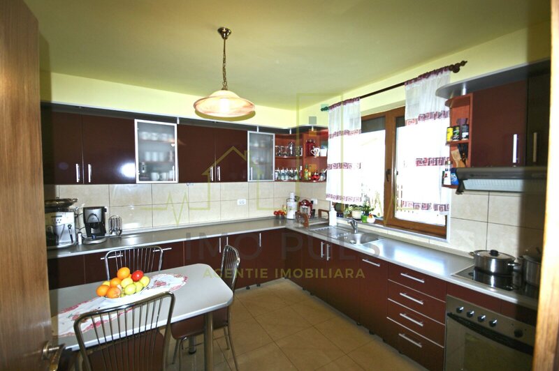 Vila complet mobilata si utilata - la intrare in Dumbravita